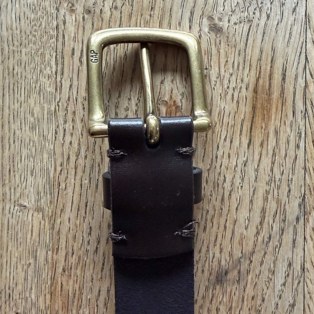 GAP Boys Dark Brown Leather Belt - M - Like New - Picture 6 of 8